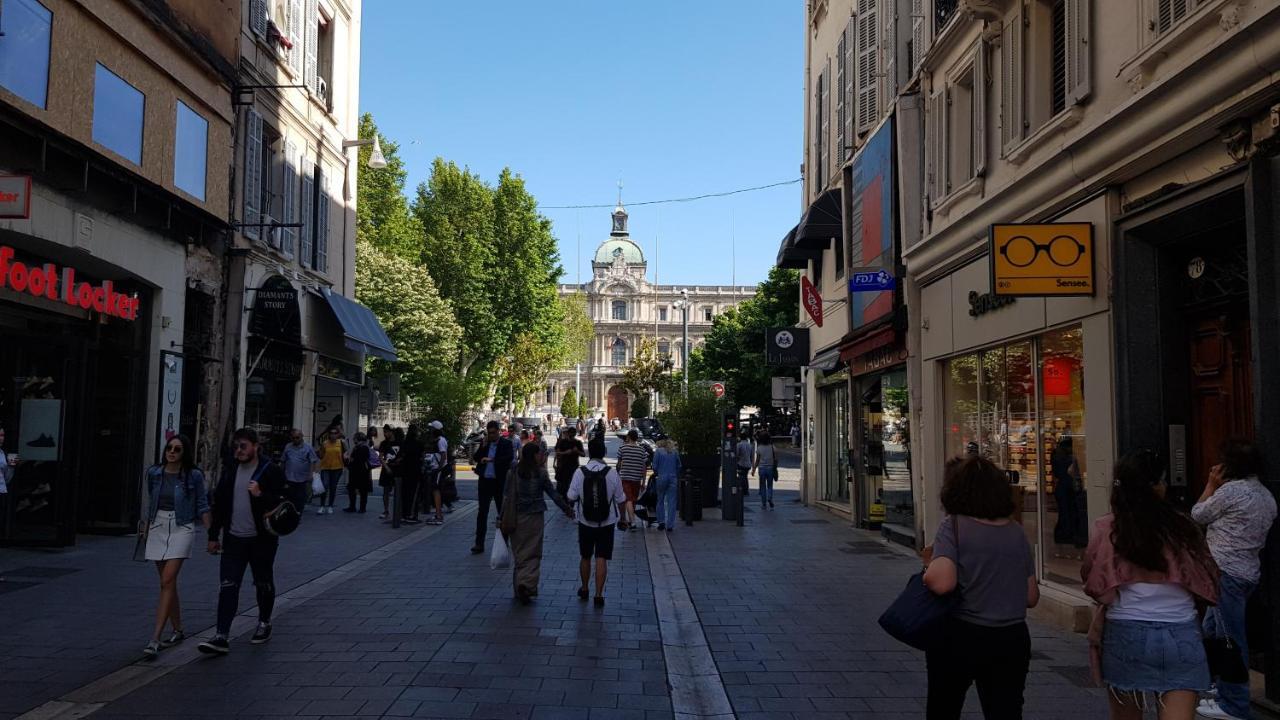 マルセイユBeautiful Flat In Vieux Portアパートメント エクステリア 写真